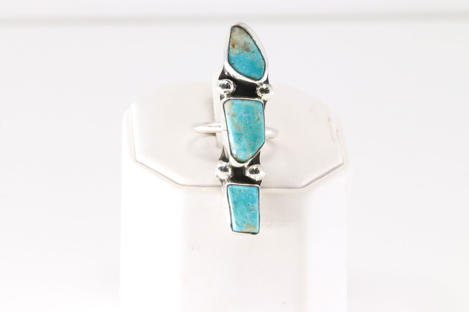 Native America Zuni Sterling Silver Kingman Turquoise Ring 3 Stone By Jude Candelaria. (1 of 4)
