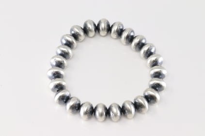 Native America Navajo Sterling Silver Pearl Beaded Stretch Bracelet By Bryannen Halwood.
