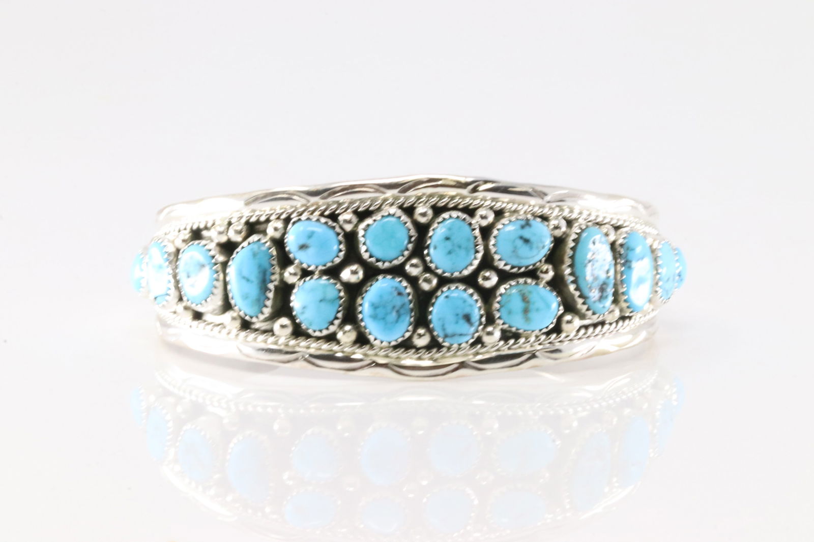 Native America Navajo Sterling Silver Kingman Turquoise Bracelet Cuff By Anita Whitegoat.: This is a Native America Navajo Sterling Silver Kingman Turquoise Bracelet Cuff By Anita Whitegoat.