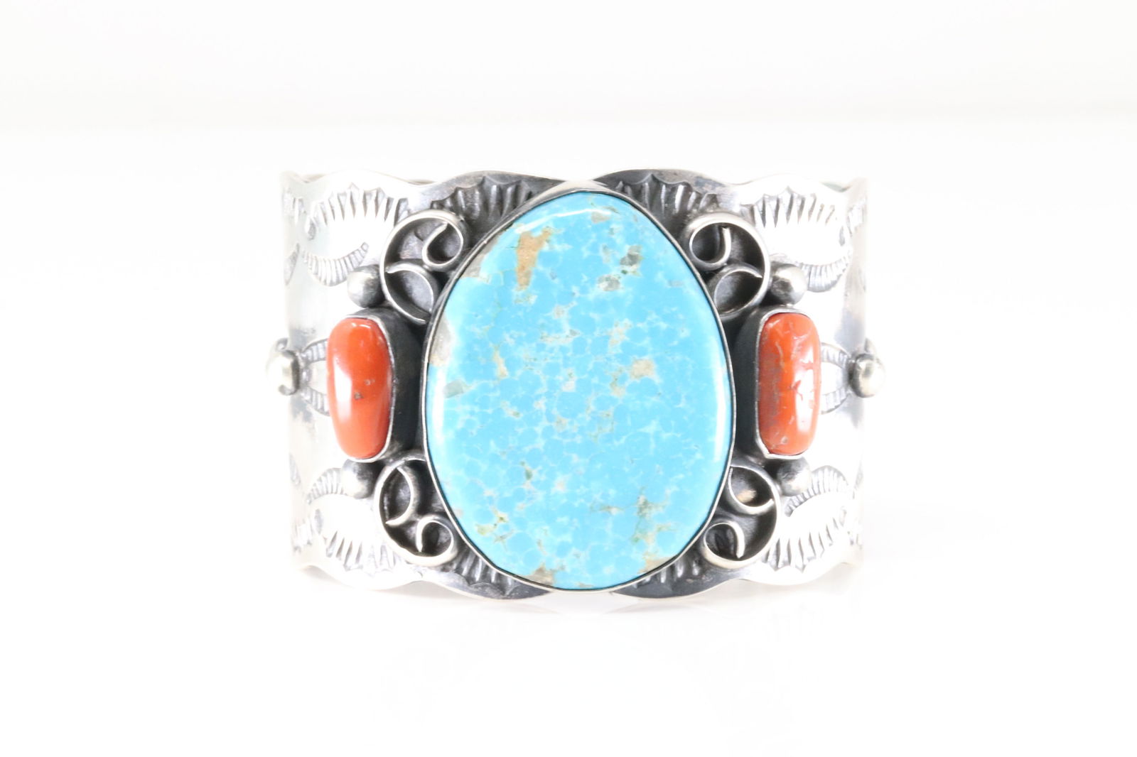 Native America Navajo Sterling Silver Coral & Kingman Turquoise Bracelet Cuff By Chimney Butte.: This is a Native America Navajo Sterling Silver Coral & Kingman Turquoise Bracelet Cuff By Chimney Butte. Total weight: 109.10 Grams.
