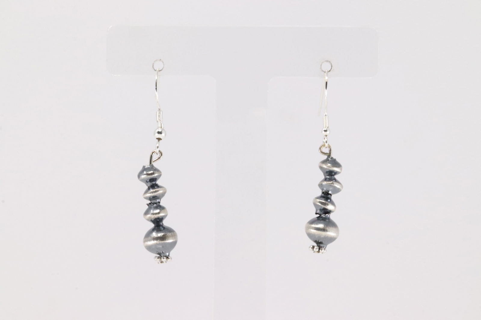 Native America Navajo Sterling Silver Pearl Beaded Dangling Earring's By Treva Jim.: This is a Native America Navajo Sterling Silver Pearl Beaded Dangling Earring's By Treva Jim.