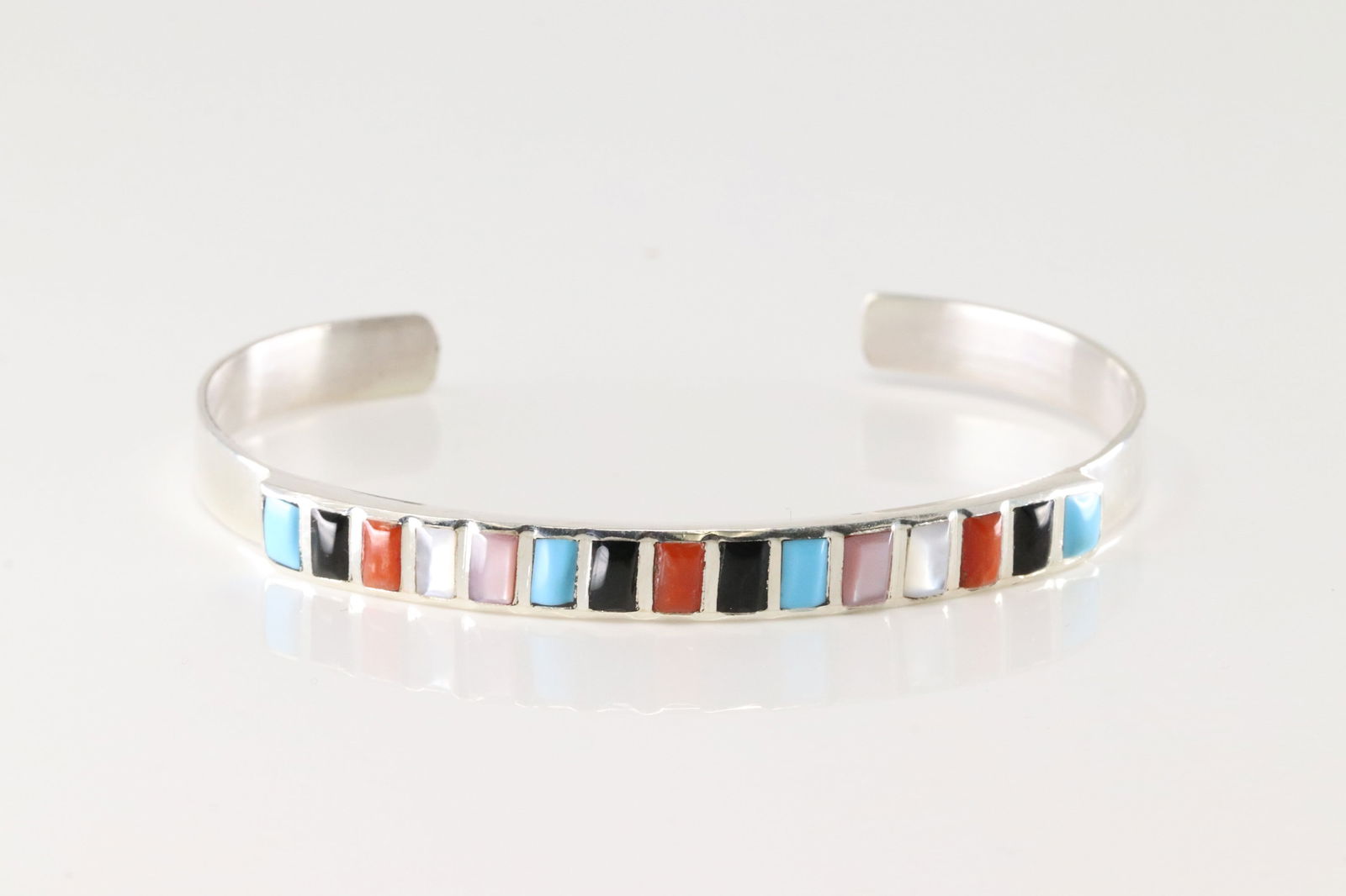 Native America Zuni Sterling Silver Multi-Color Stone Bracelet Cuff. (1 of 4)