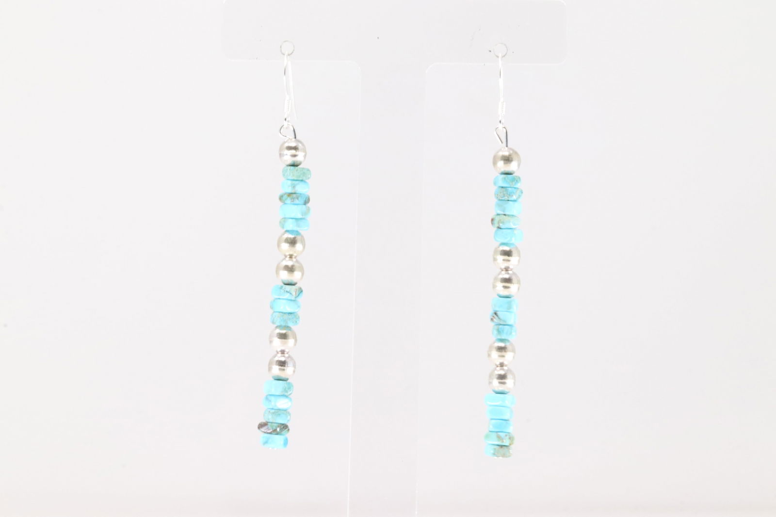 Native America Navajo Sterling Silver Pearl Beaded & Turquoise Dangling Earring's.: This is a Native America Navajo Sterling Silver Pearl Beaded & Turquoise Dangling Earring's.