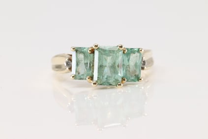 Green Gemstone & Diamond Ring 10Kt.