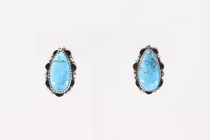 Native America Navajo Sterling Silver Kingman Turquoise Post Earring's By Freda Martinez.