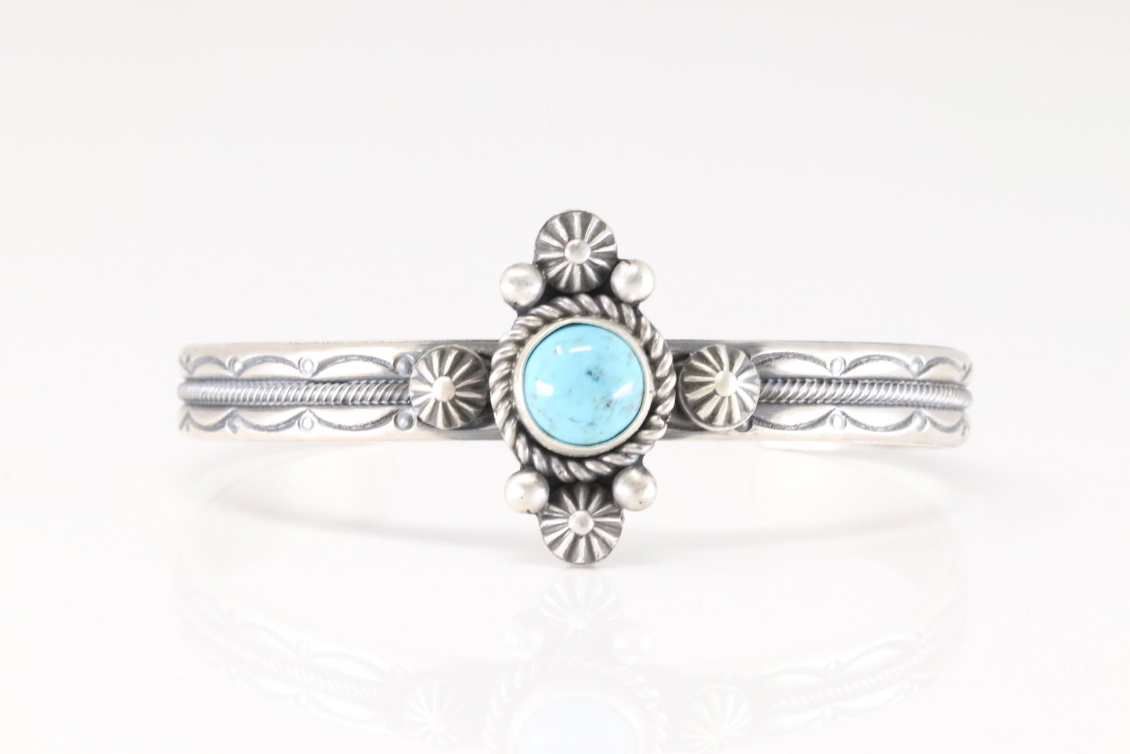 Native America Navajo Sterling Silver Turquoise Bracelet Cuff By Mike Calladitto.: This is a Native America Navajo Sterling Silver Turquoise Bracelet Cuff By Mike Calladitto.