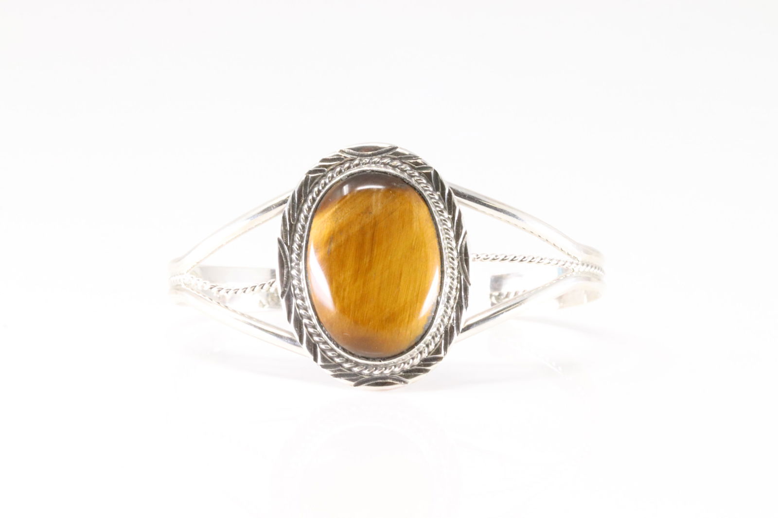 Native America Navajo Sterling Silver Tiger Eye Bracelet Cuff By Renee Yazzie. (1 of 4)