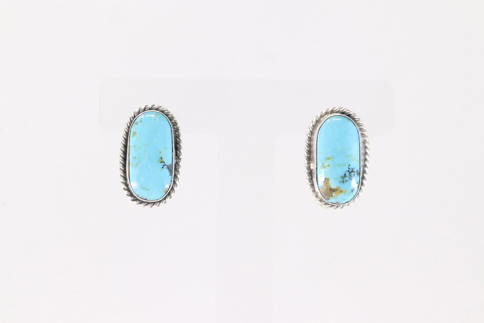 Native American Navajo Sterling Silver Kingman Turquoise Post Earring's By Eloiuse Kee.: This is a Native American Navajo Sterling Silver Kingman Turquoise Post Earring's By Eloiuse Kee.