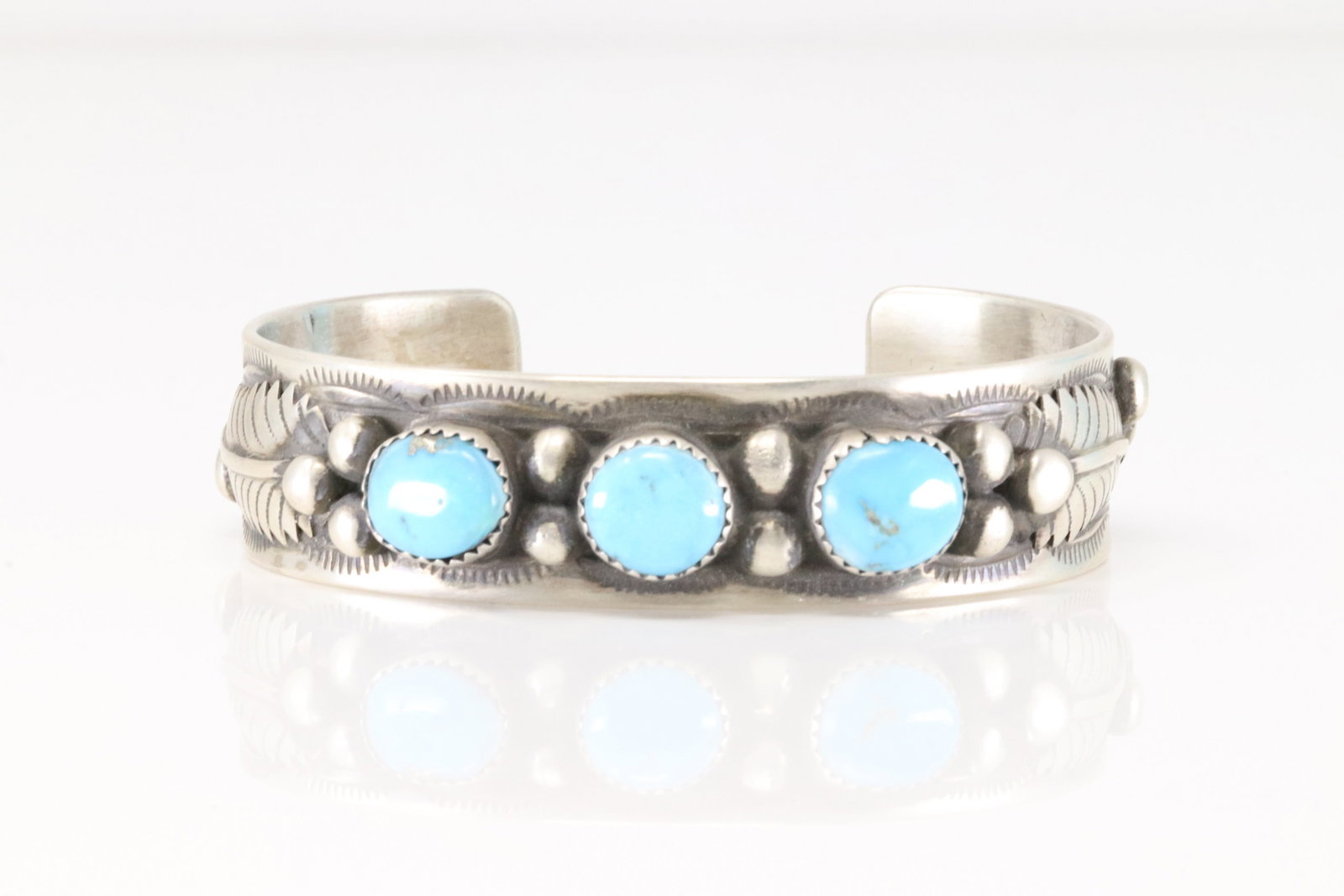 Native America Navajo Sterling Silver Turquoise Bracelet Cuff By Welbert Meyers.: This is a Native America Navajo Sterling Silver Turquoise Bracelet Cuff By Welbert Meyers.