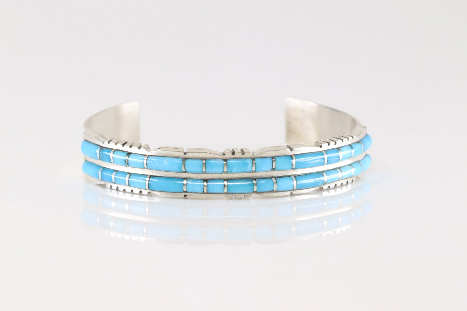 Native America Zuni Sterling Silver Kingman Turquoise Inlay Bracelet Cuff By Sheldon Lalio.: This is a Native America Zuni Sterling Silver Kingman Turquoise Inlay Bracelet Cuff By Sheldon Lalio.