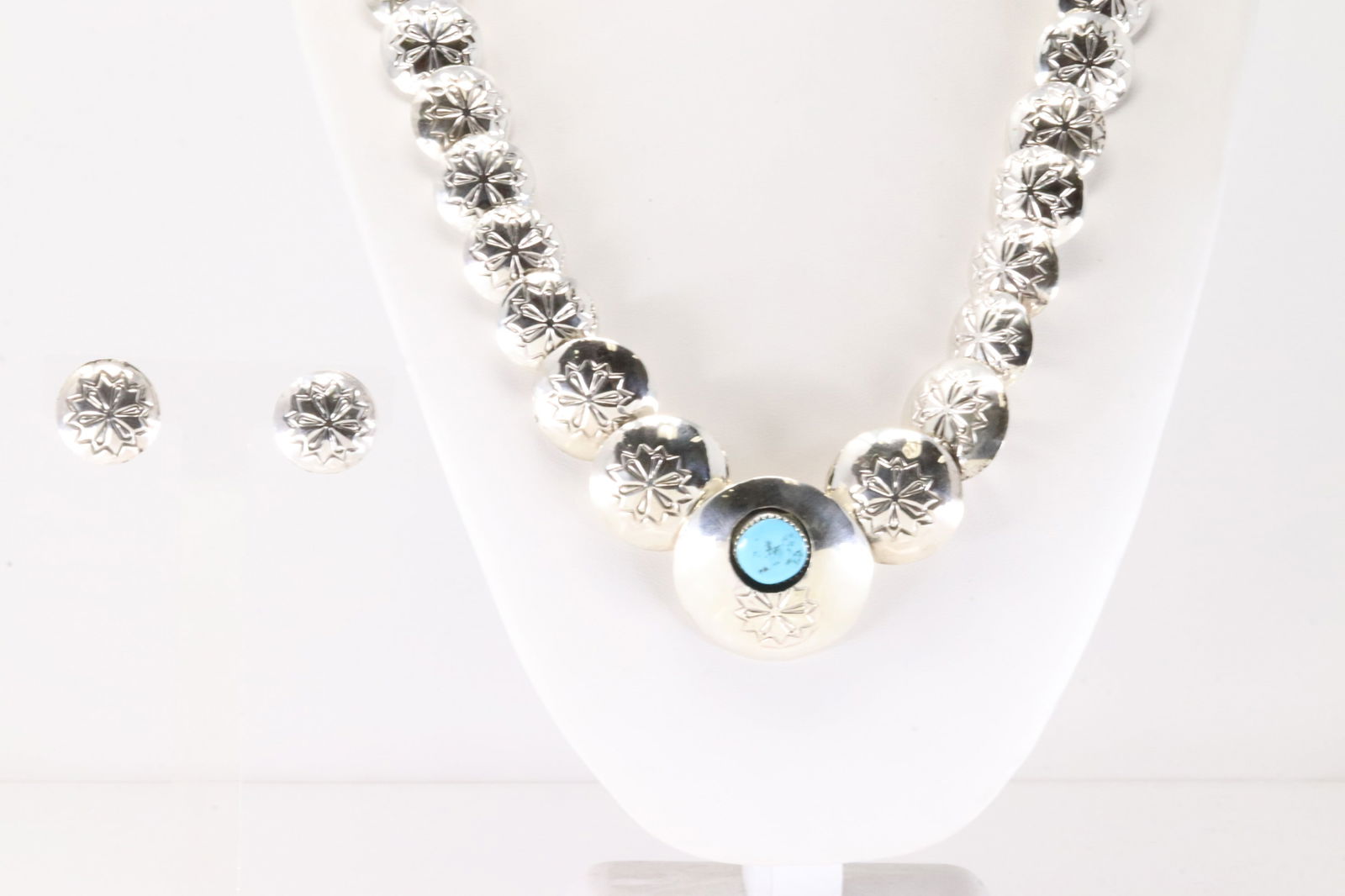 Native America Navajo Sterling Silver Turquoise Pearl Beaded Necklace & Earring's Set By Carol: This is a Native America Navajo Sterling Silver Turquoise Pearl Beaded Stamped Necklace & Earring's Set By Carol Smith. Necklace length: 22.00"