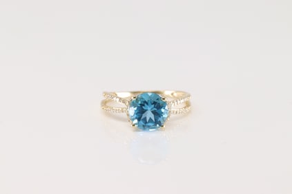 Blue Topaz & Diamond Ring 14Kt.