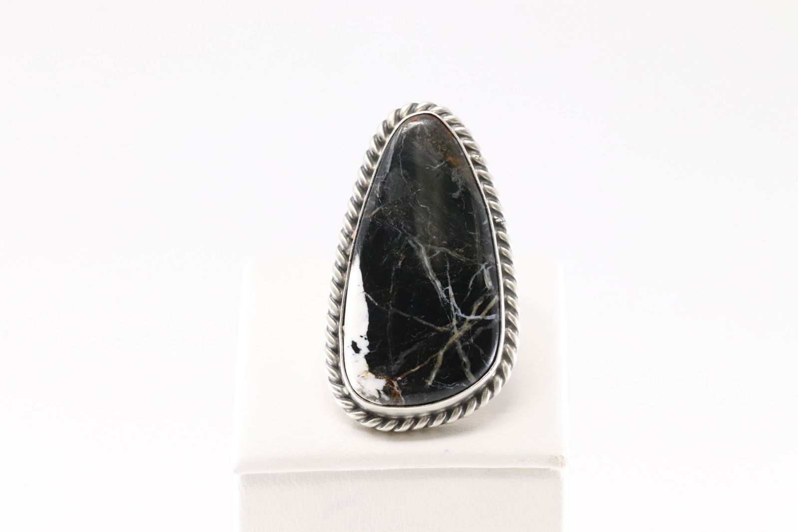 Native America Navajo Sterling Silver White Buffalo Ring By Donovan Skeets. (1 of 4)