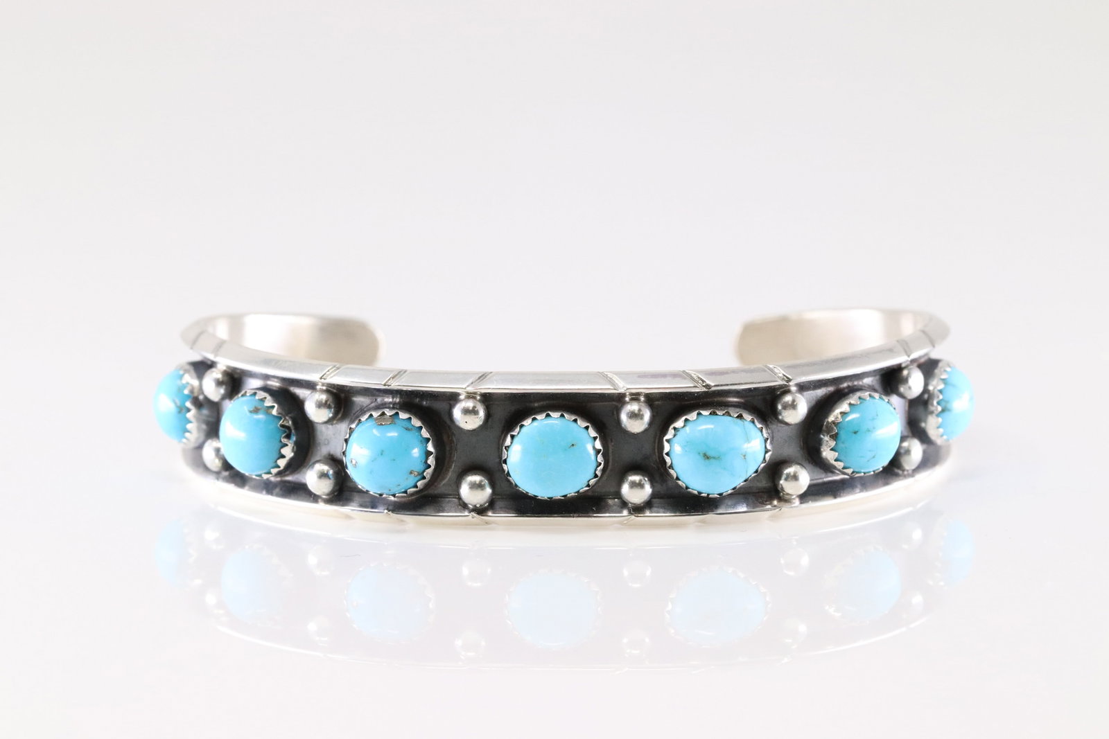 Native America Navajo Sterling Silver Kingman Turquoise Bracelet Cuff By Reed Charley.: This is a Native America Navajo Sterling Silver Kingman Turquoise Bracelet Cuff By Reed Charley.