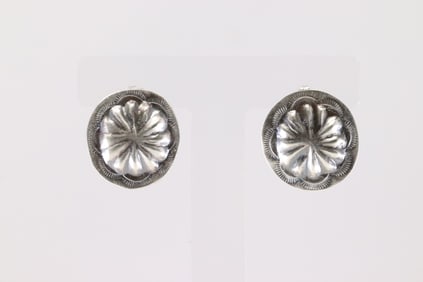 Native America Navajo Sterling Silver Conch Pos Earring's By Joan Begay.