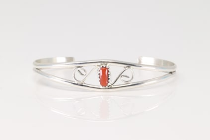 Native America Navajo Sterling Silver Coral Bracelet Cuff.