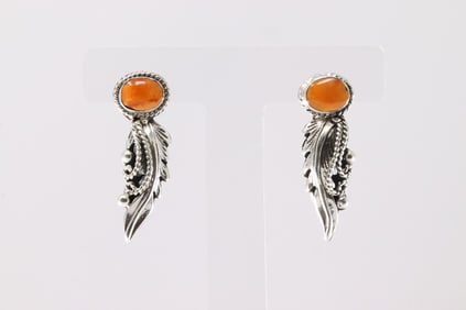 Native America Navajo Sterling Silver Spiny Osyter Feather Post Earring's By Gilbert Smith.