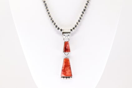 Native America Navajo Sterling Silver Spiny Oyster Necklace By Selina Warner.