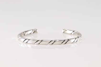 Native America Navajo Sterling Silver Solid Bracelet Cuff By Elaine Tahe.