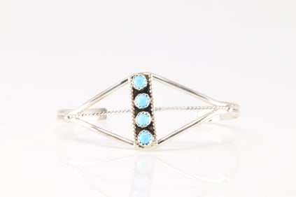 Native America Navajo Sterling Silver Turquoise Bracelet Cuff.