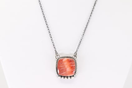 Native America Navajo Sterling Silver Spiny Oyster Necklace By Freda Martinez.