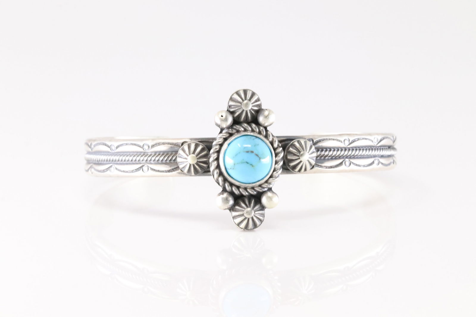 Native America Navajo Sterling Silver Kingman Turquoise Bracelet Cuff By Mike Calladitto. (1 of 4)