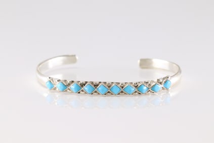 Native America Zuni Sterling Silver Kingman Turquoise Bracelet Cuff.