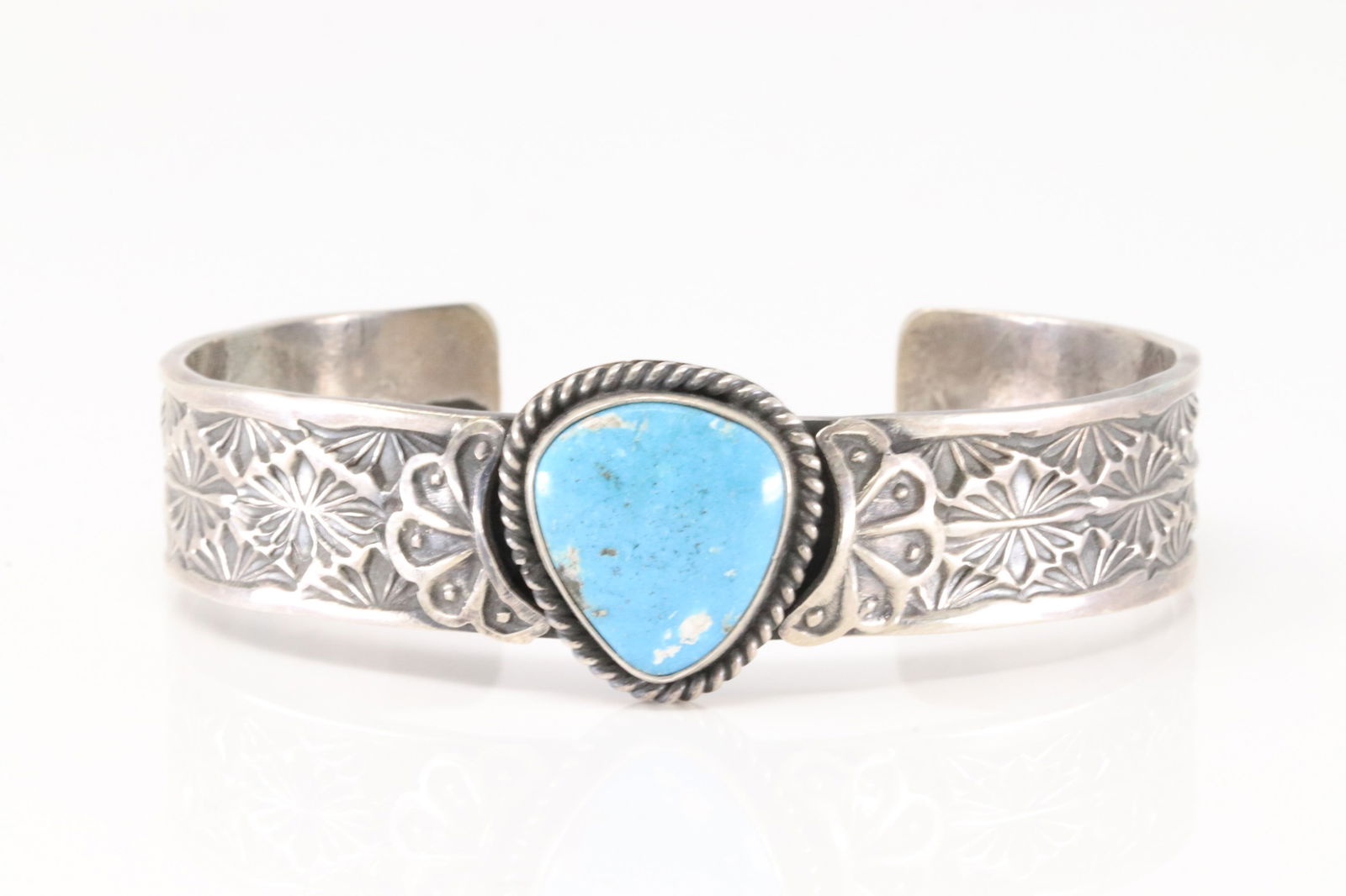 Native America Navajo Sterling Silver Kingman Turquoise Heart Bracelet Cuff By Sunshine Reeves. (1 of 4)