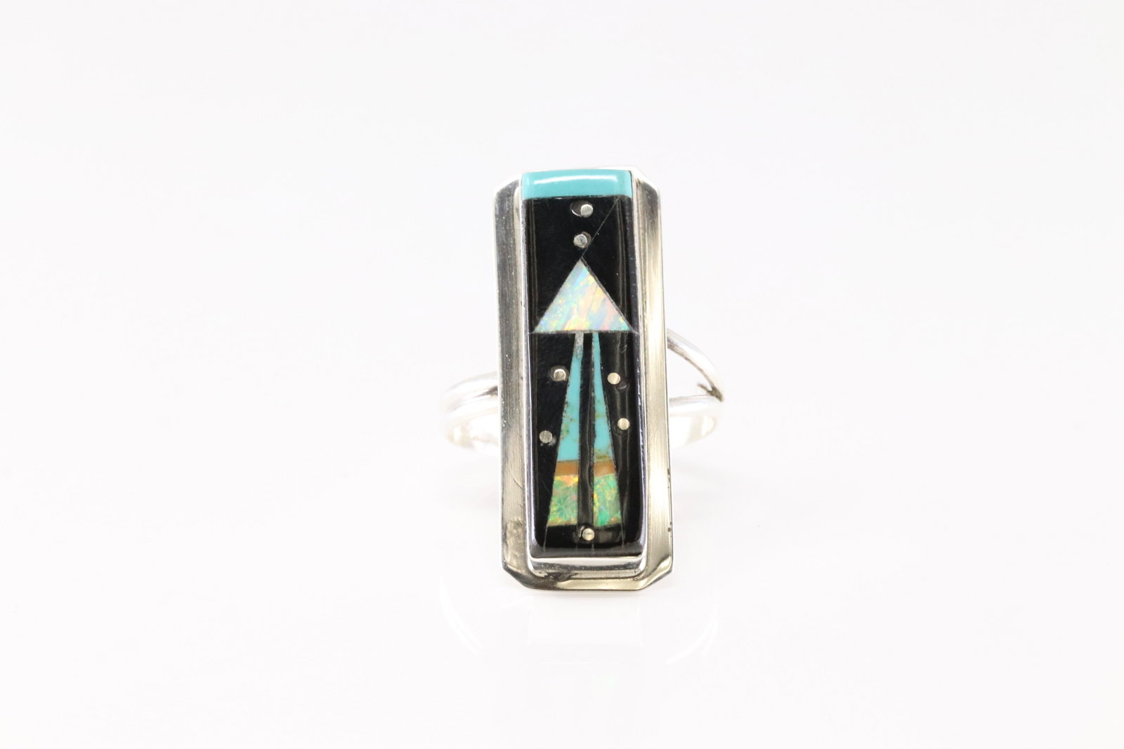Native America Navajo Sterling Silver Night Sky Inlay Ring By Smith.: This is a Native America Navajo Sterling Silver Night Sky Inlay Ring By Smith. Ring size: 9.00.
