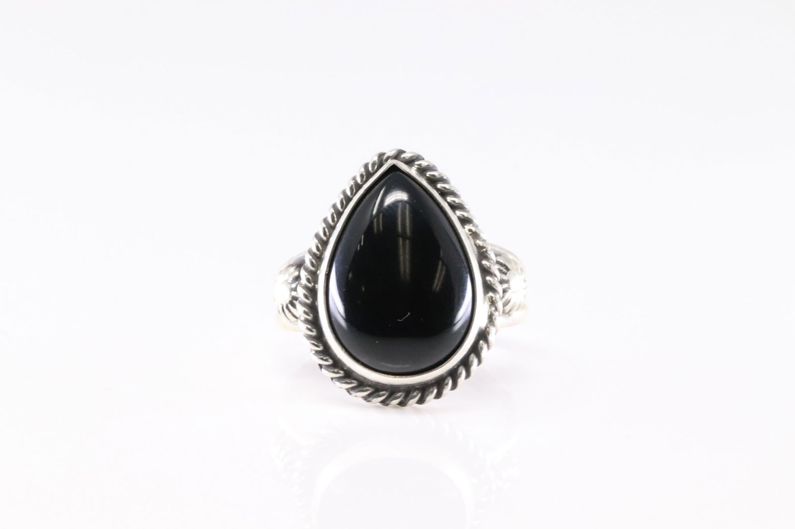 Native America Navajo Sterling Silver Black Onyx Ring By R. (1 of 4)