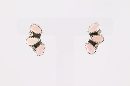Native America Navajo Sterling Silver Pink Conch Shell Post Earring's By Maxine Ramirez.