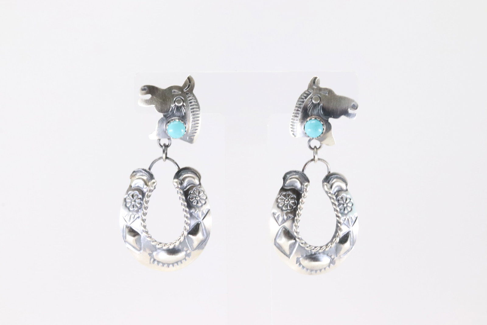 Native America Navajo Sterling Silver Kingman Turquoise Horse Post / Dangling Earring's By Loritta: This is a Native America Navajo Sterling Silver Kingman Turquoise Horse Post / Dangling Earring's By Loritta Chee.
