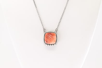 Native America Navajo Sterling Silver Spiny Oyster Necklace By Freda Martinez.