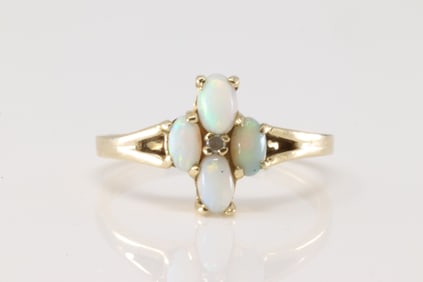 Opal & Diamond Ring 14Kt.