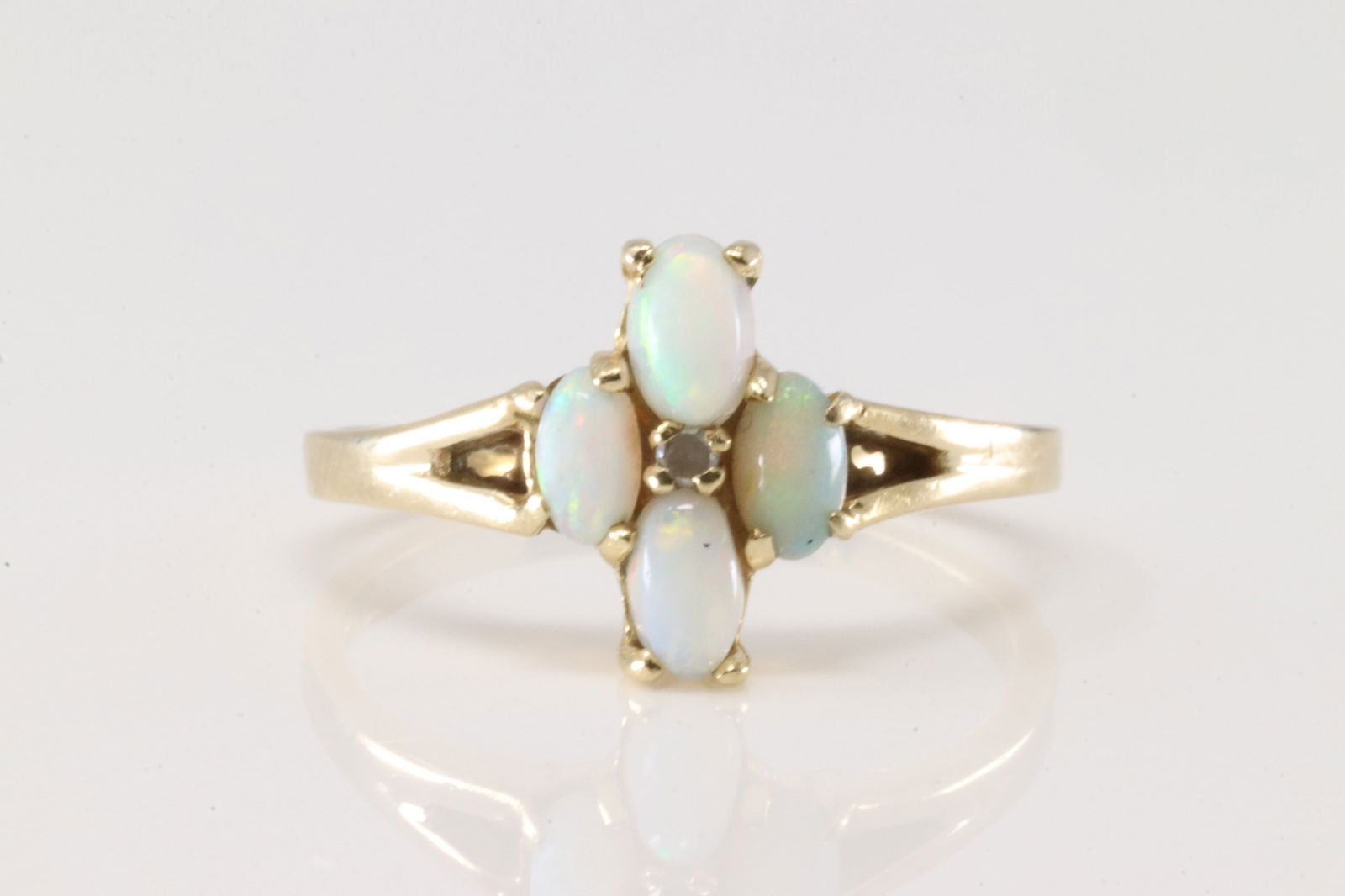 Opal & Diamond Ring 14Kt. (1 of 4)