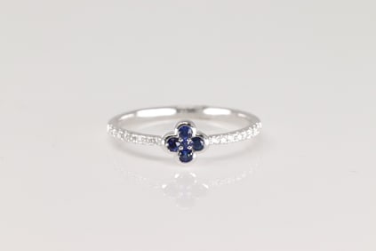 Sapphire & Diamond Flower Ring 14Kt.