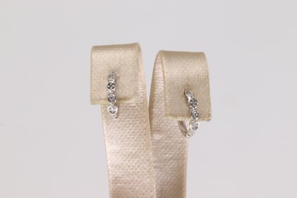 Diamond Hoop Earring 14Kt.