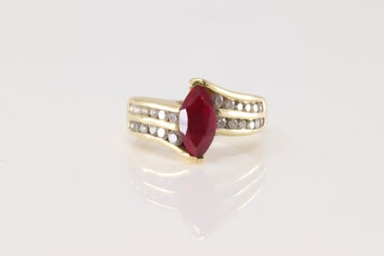 Marquise Ruby & Diamond Ring 18Kt.