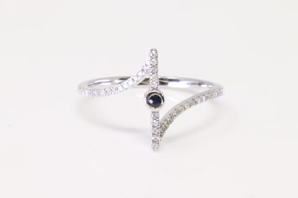 Sapphire & Diamond Ring 10Kt.