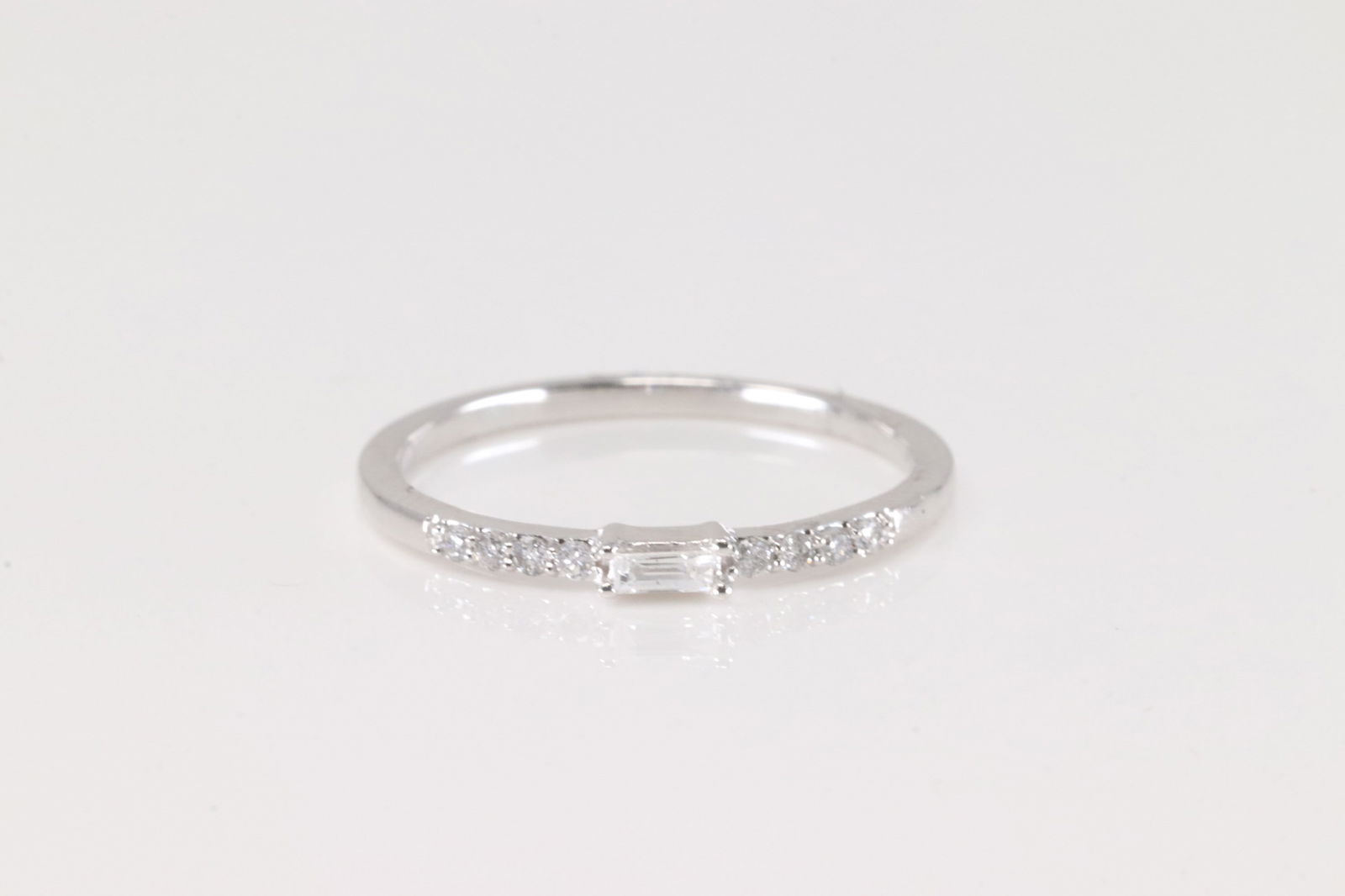 Diamond Ring 14Kt. (1 of 4)