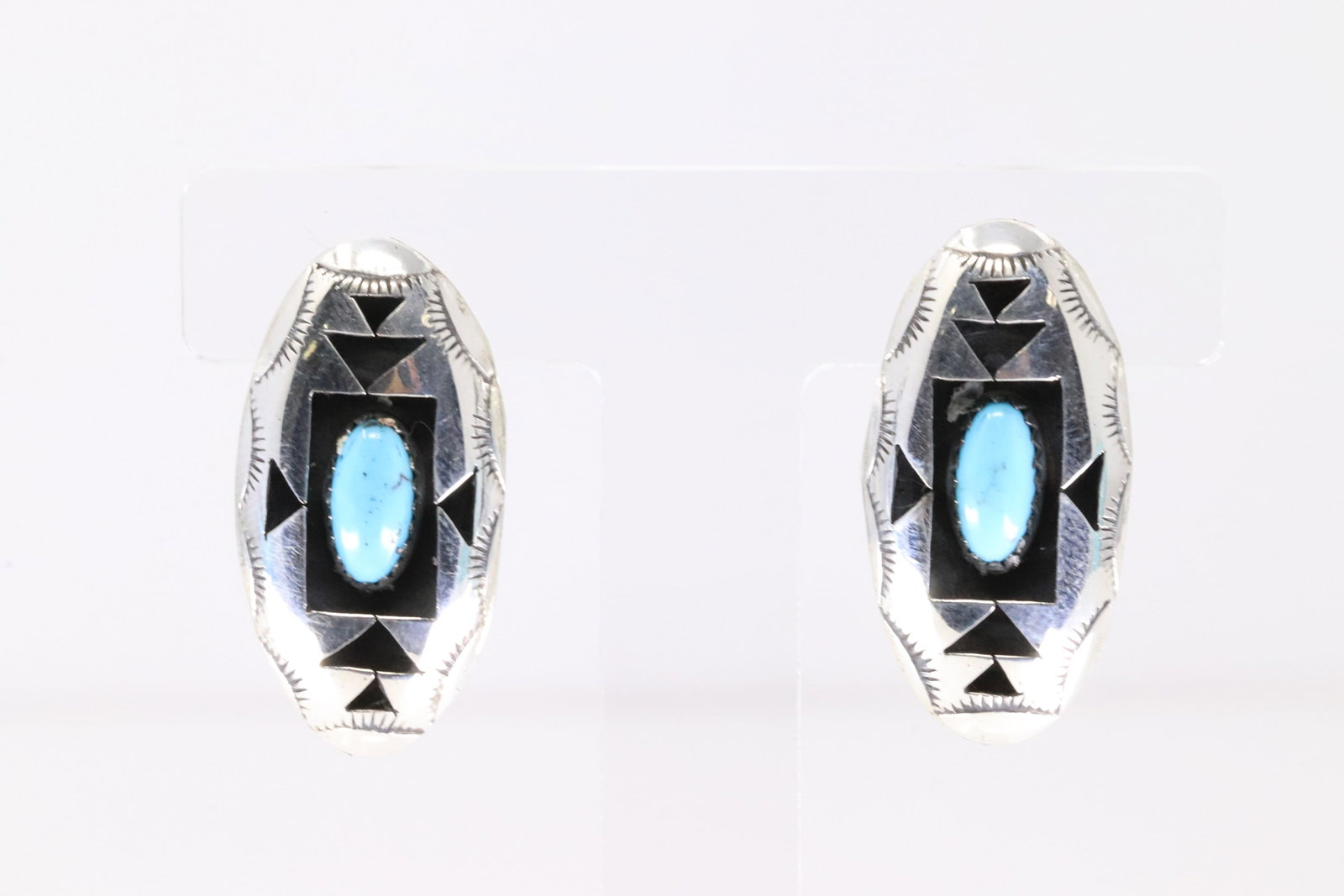 Native America Navajo Sterling Silver Turquoise Post Earring's By Felix Perry.: This is a Native America Navajo Sterling Silver Turquoise Post Earring's By Felix Perry.