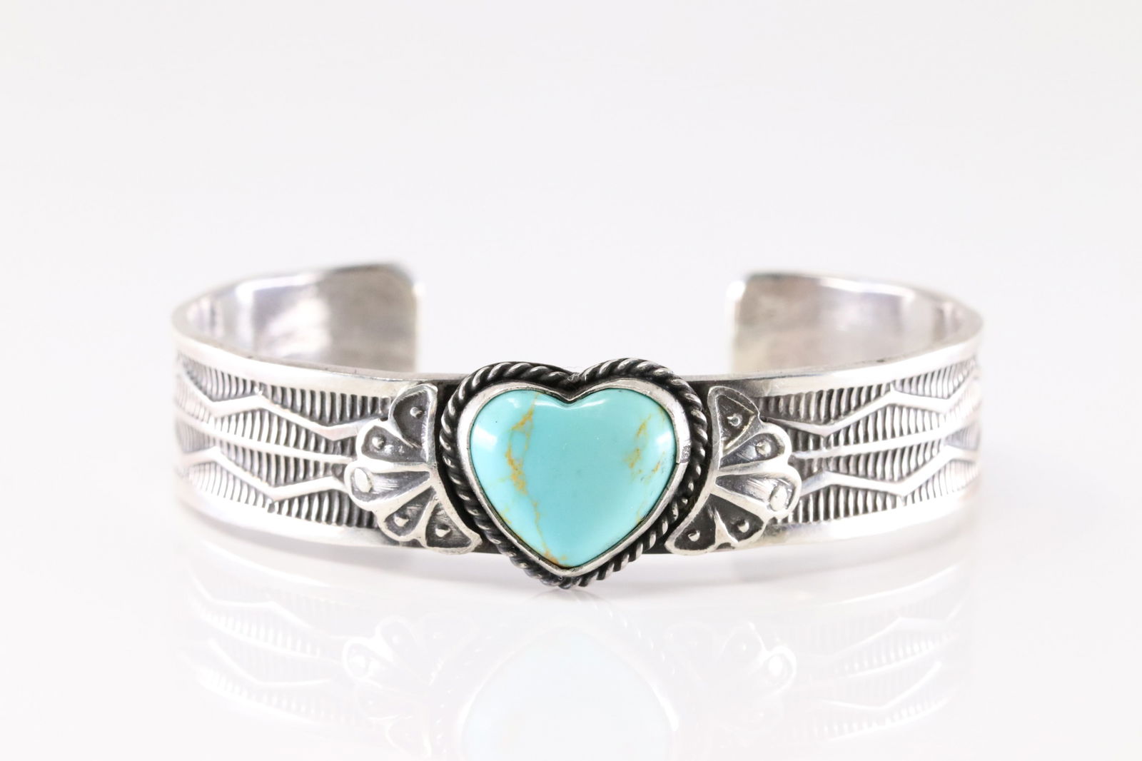 Native America Navajo Sterling Silver Kingman Turquoise Heart Bracelet Cuff By Sunshine Reeves. (1 of 4)
