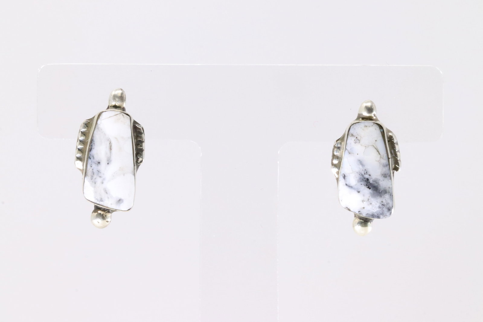 Native America Navajo Sterling Silver White Buffalo Post Earring's By Myra Benally.: This is a Native America Navajo Sterling Silver White Buffalo Post Earring's By Myra Benally.