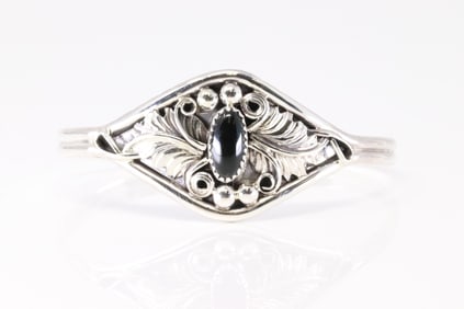 Native America Navajo Sterling Silver Black Onyx Bracelet Cuff By Harry B.Yazzie.