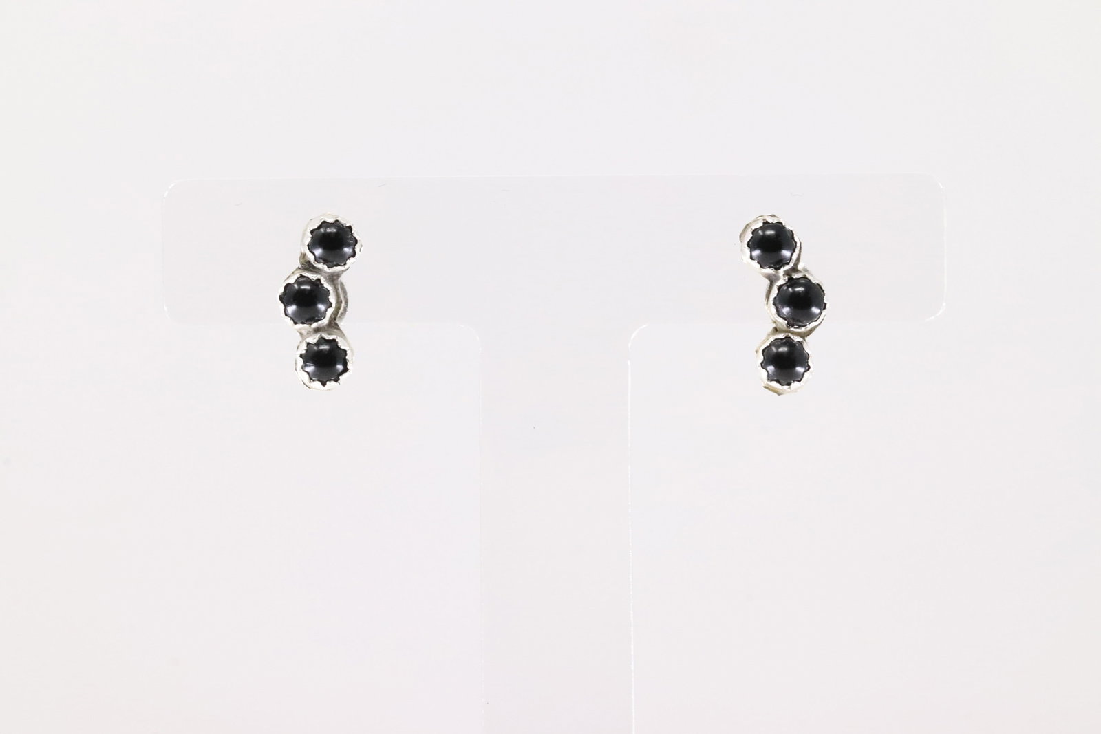 Native America Navajo Sterling Silver Black Onyx Post Earring's By Sylvya Chee.: This is a Native America Navajo Sterling Silver Black Onyx Post Earring's By Sylvya Chee.