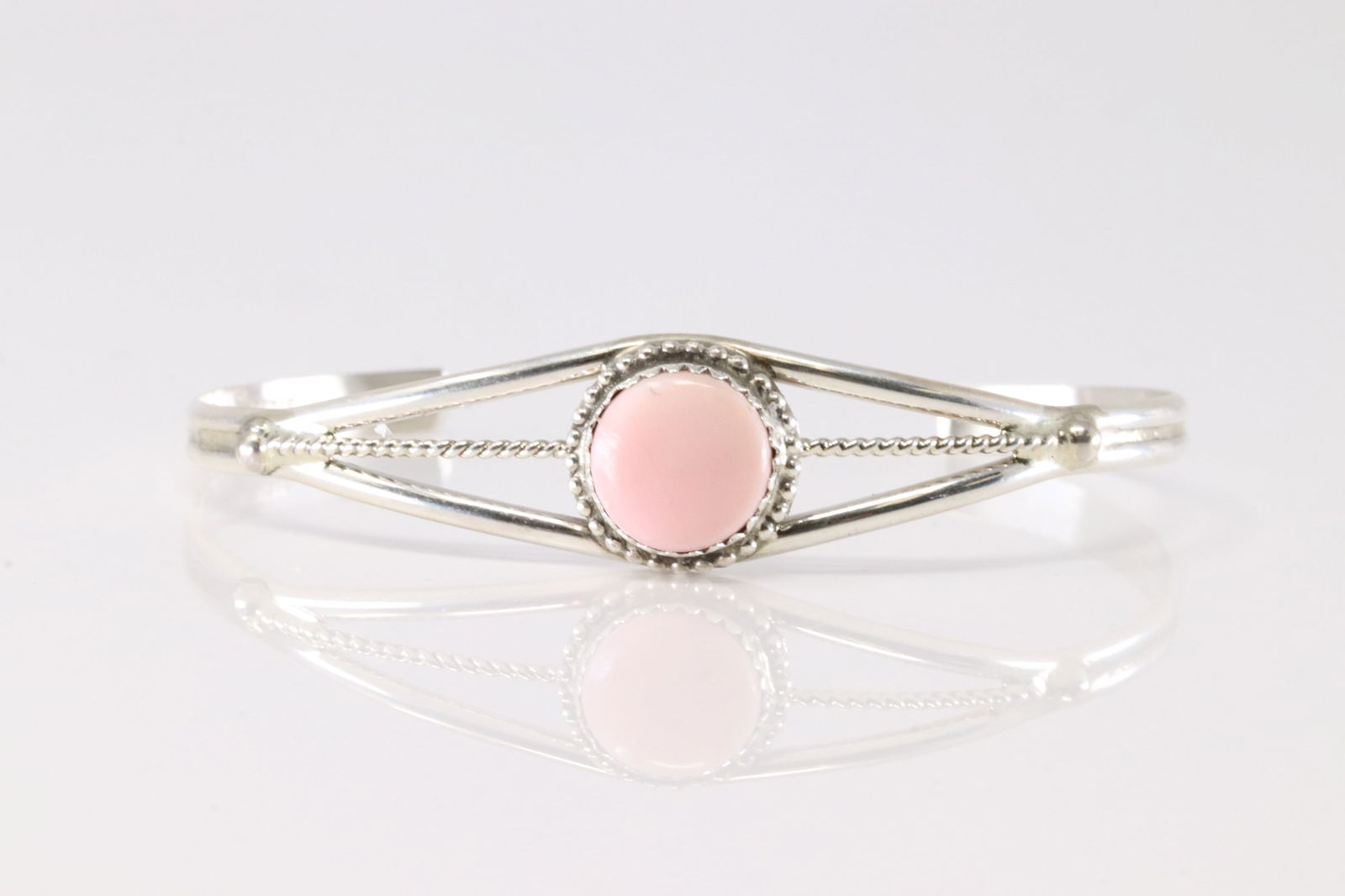 Native America Navajo Sterling Silver Pink Conch Bracelet Cuff By E.W. (1 of 3)