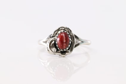 Native America Navajo Sterling Silver Spiny Oyster Ring By Hiram Largo.