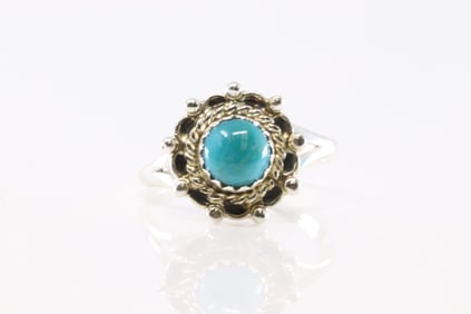 Native America Navajo Sterling Silver Turquoise Ring By Theresa Smith.