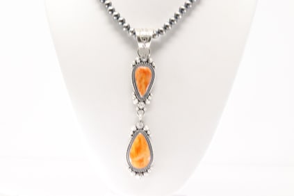 Native American Navajo Sterling Silver Spiny Oytser Necklace By Tom Lewis.