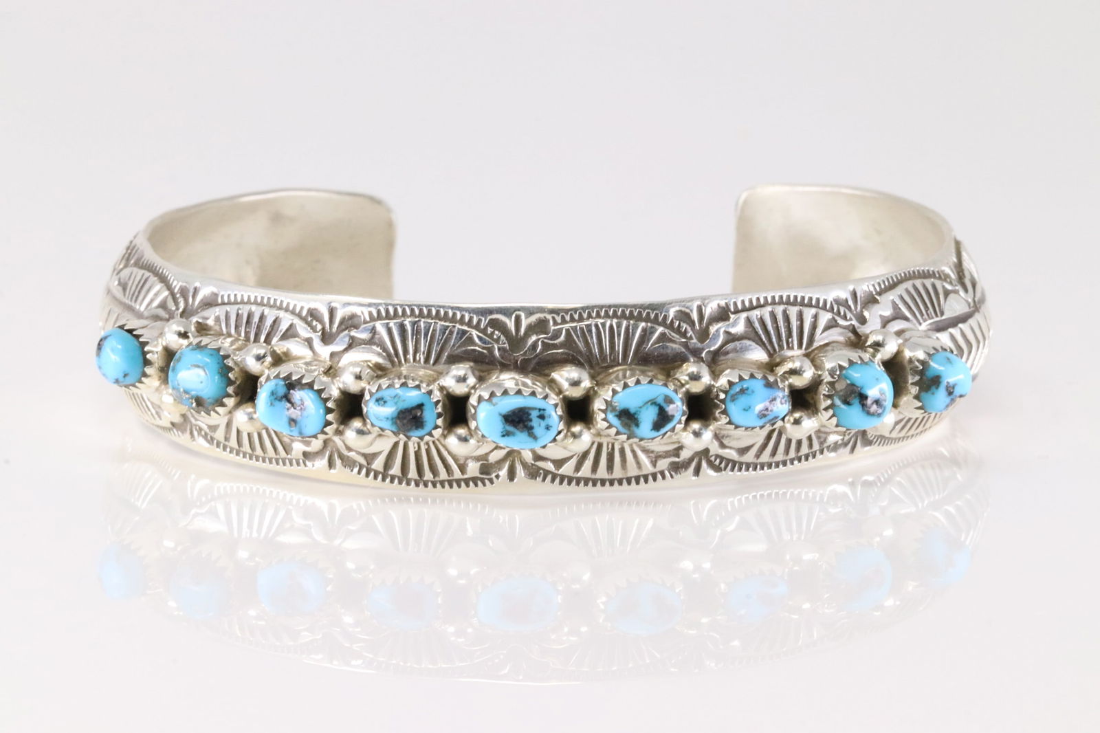 Native America Navajo Sterling Silver Turquoise Bracelet Cuff By G.S.: This is a Native America Navajo Sterling Silver Turquoise Bracelet Cuff By G.S.